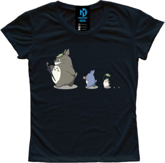 camiseta preta Totoro